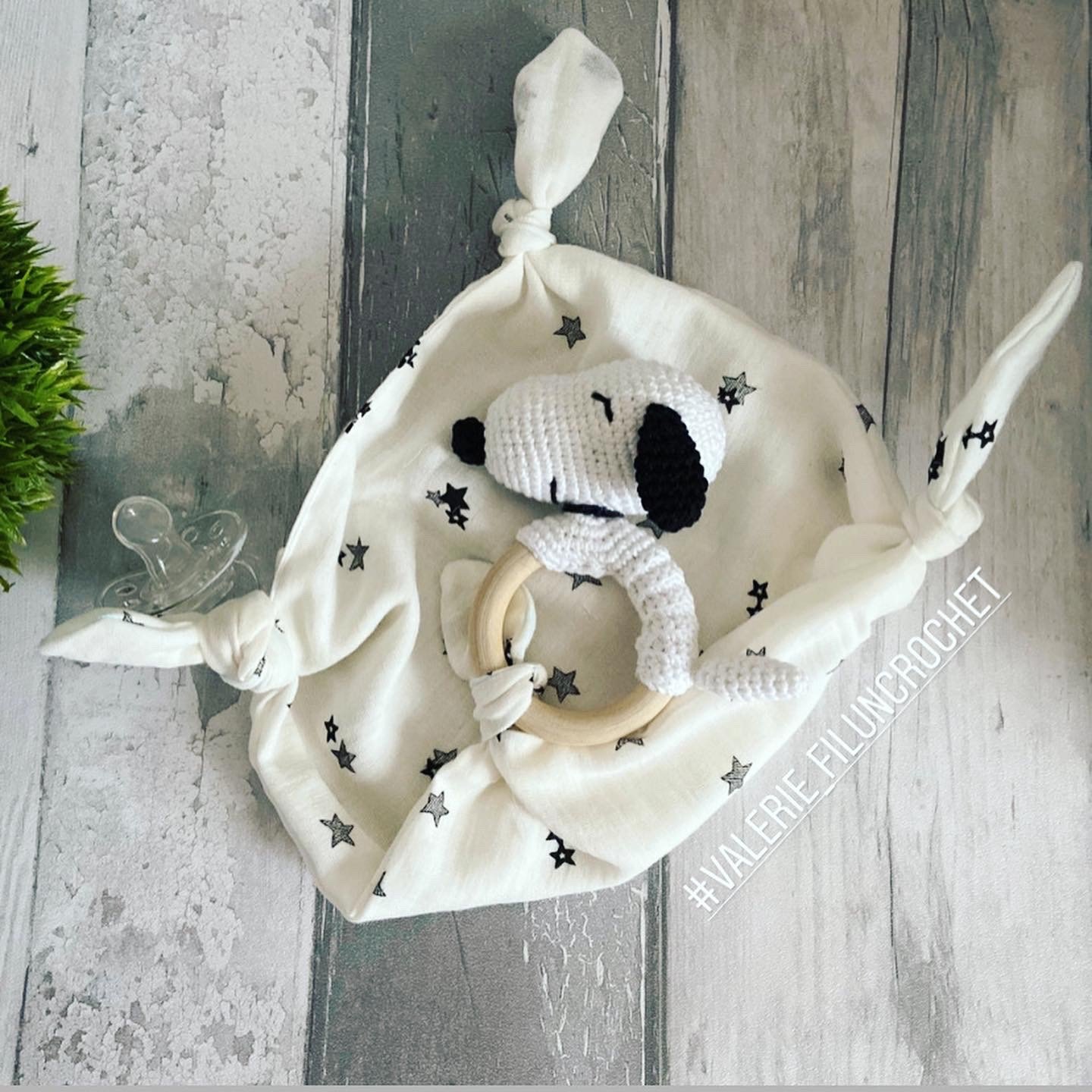 SNOOPY petit chien anneau